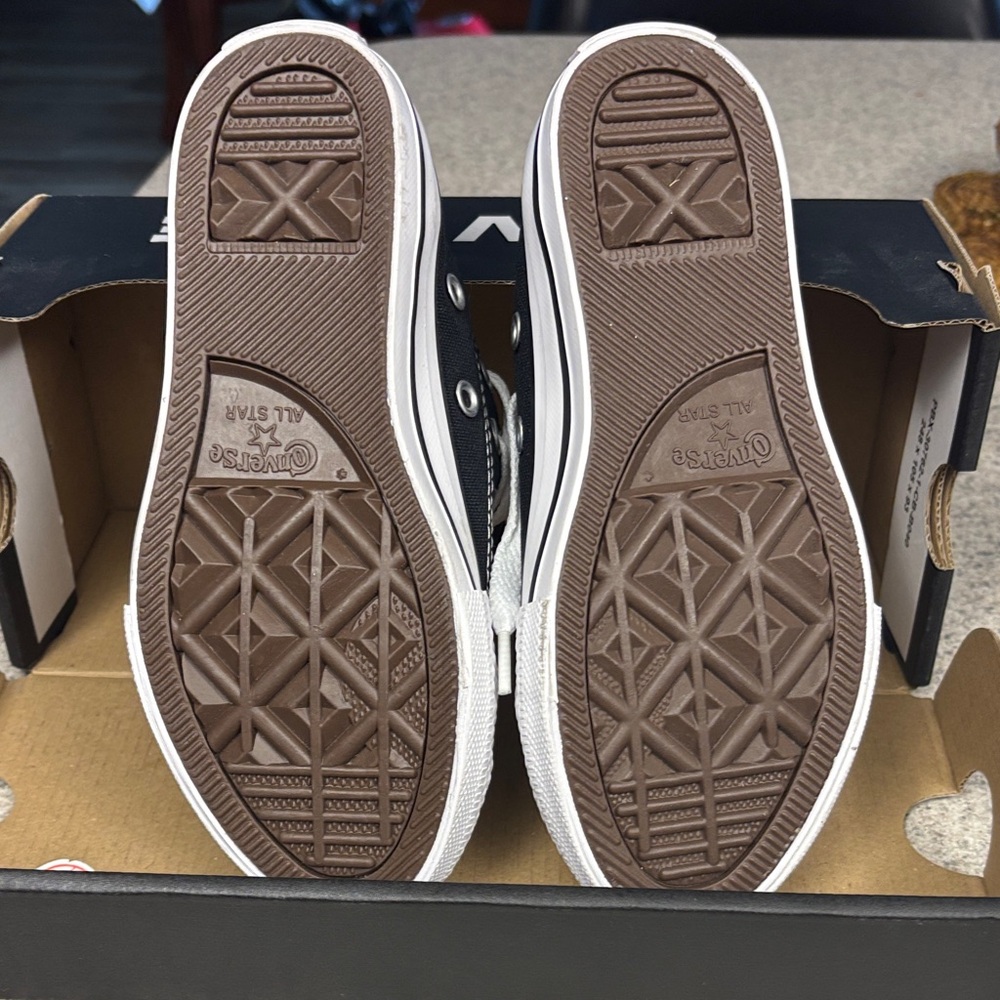 Converse Black and White Kids Sneakers - Picture 3 of 3